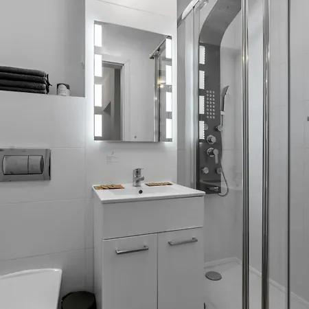 - Balcony, Location - By Rentujemy Apartamento Varsovia